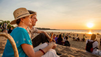 People on Mindil beach watching the sunset