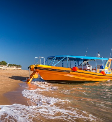 Boat on Darwin beach
